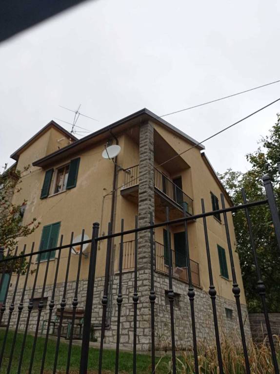 casa indipendente in vendita a Badia Tedalda in zona Fresciano
