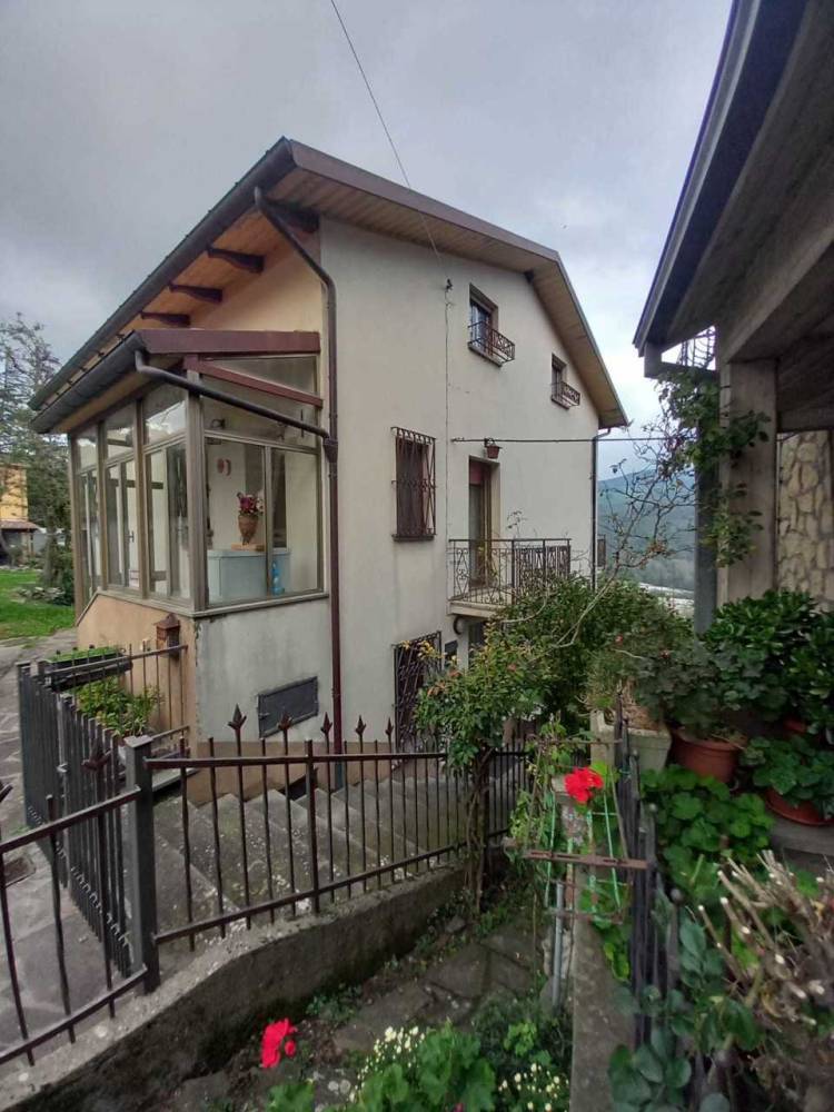 casa indipendente in vendita a Badia Tedalda