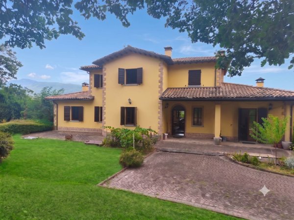 casa indipendente in vendita a Badia Tedalda