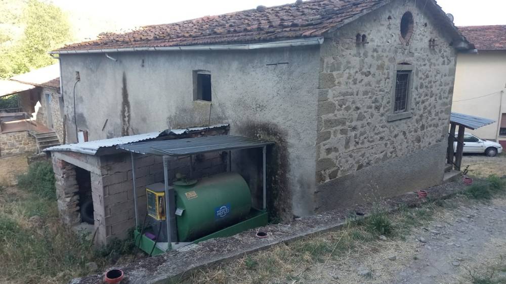 locale di sgombero in vendita a Bibbiena in zona Marciano