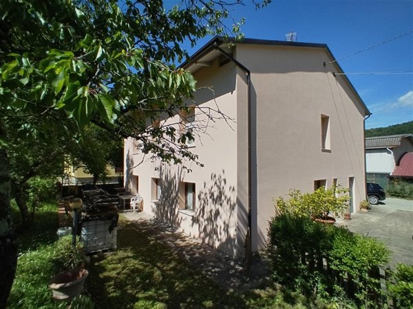 casa indipendente in vendita a Bibbiena in zona Soci