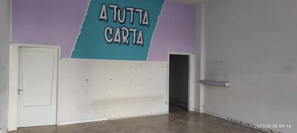 locale commerciale in vendita a Bibbiena