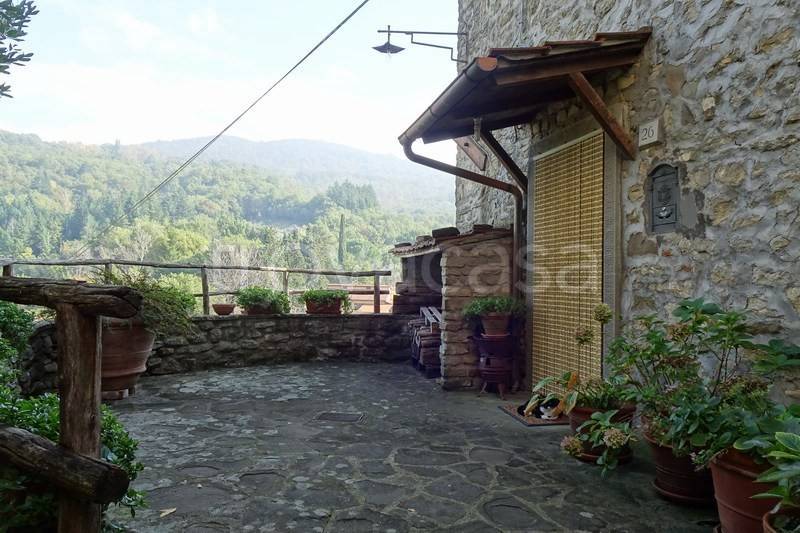 casa indipendente in vendita a Bibbiena in zona Soci