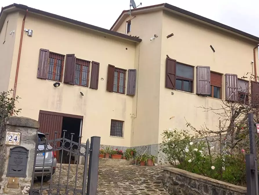 casa indipendente in vendita a Bibbiena in zona Banzena