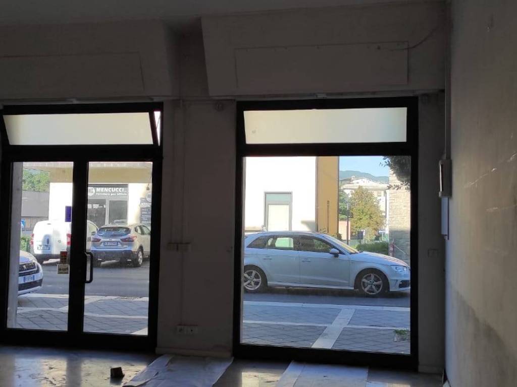 negozio in vendita a Bibbiena