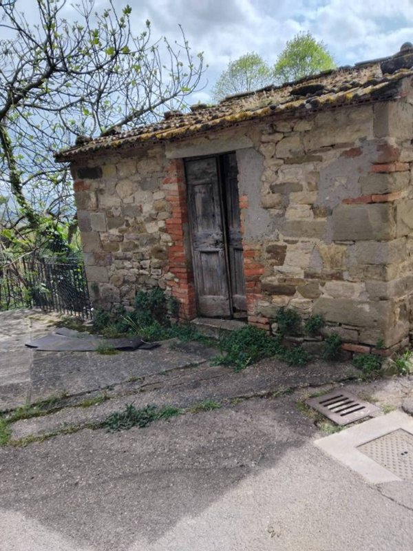 locale di sgombero in vendita a Bibbiena in zona Marciano