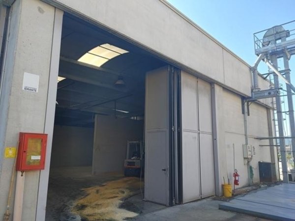 locale di sgombero in vendita a Bibbiena in zona Soci