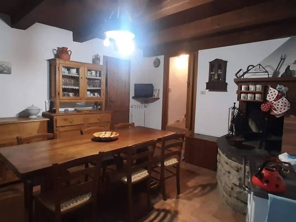 casa indipendente in vendita a Bibbiena in zona Marciano