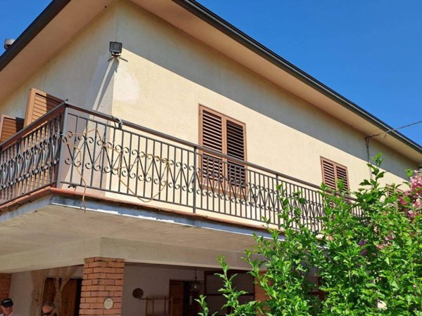 casa indipendente in vendita a Bibbiena in zona Soci