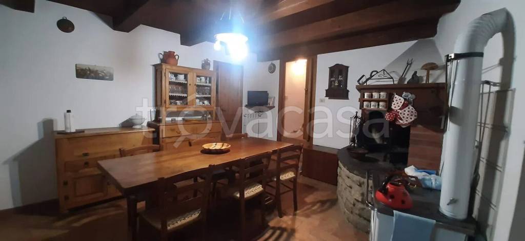 casa indipendente in vendita a Bibbiena in zona Marciano