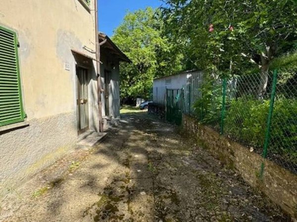 casa indipendente in vendita a Bibbiena in zona Serravalle