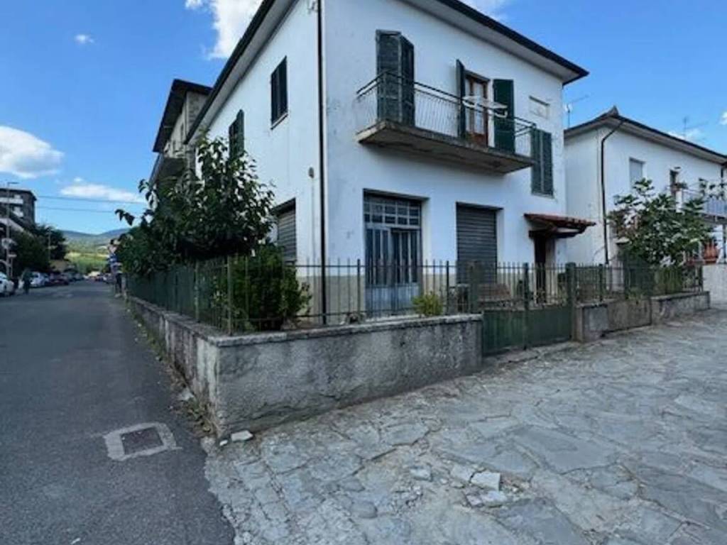 casa indipendente in vendita a Bibbiena in zona Soci