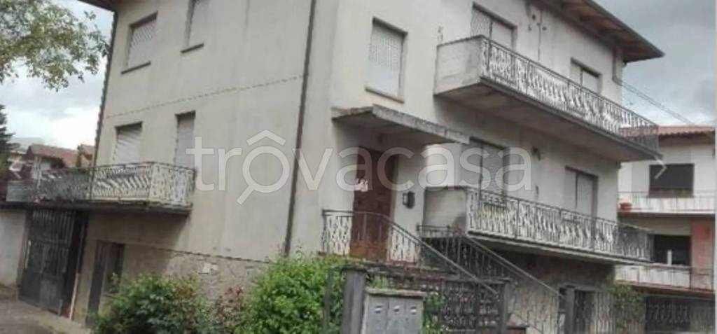 casa indipendente in vendita a Bibbiena in zona Soci