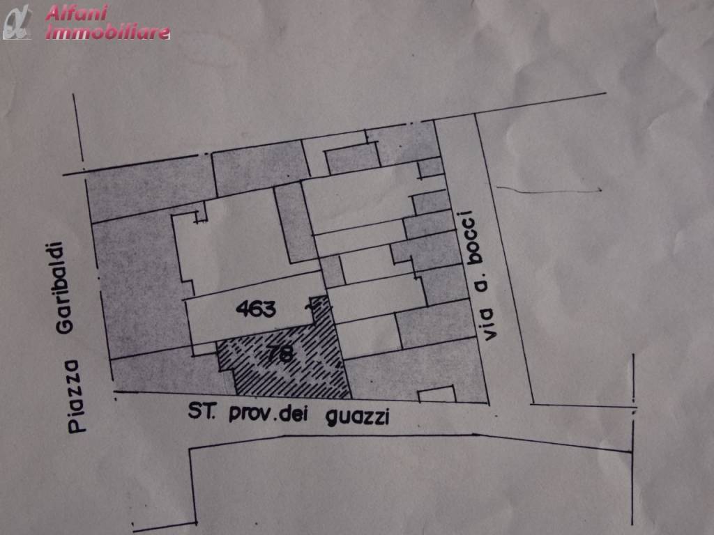 locale commerciale in vendita a Bibbiena in zona Soci