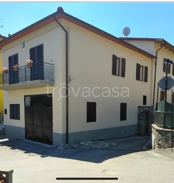 casa indipendente in vendita a Bibbiena in zona Terrossola