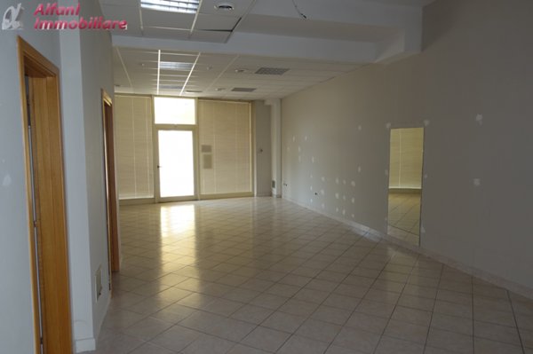 locale commerciale in vendita a Bibbiena