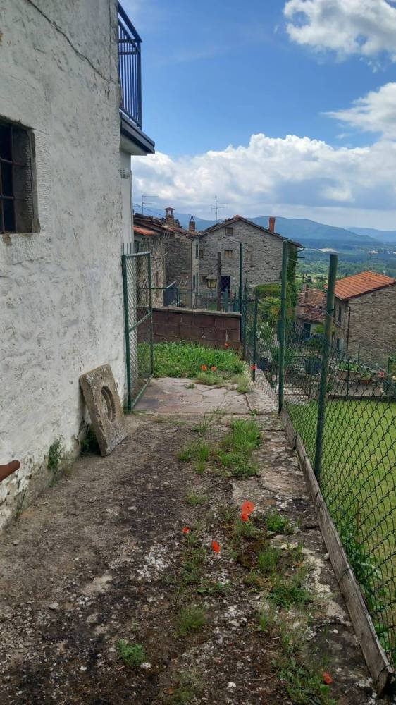 casa indipendente in vendita a Bibbiena in zona Marciano