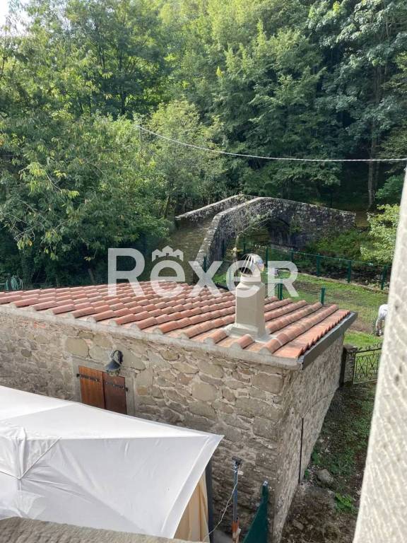 casa indipendente in vendita a Bibbiena in zona Serravalle