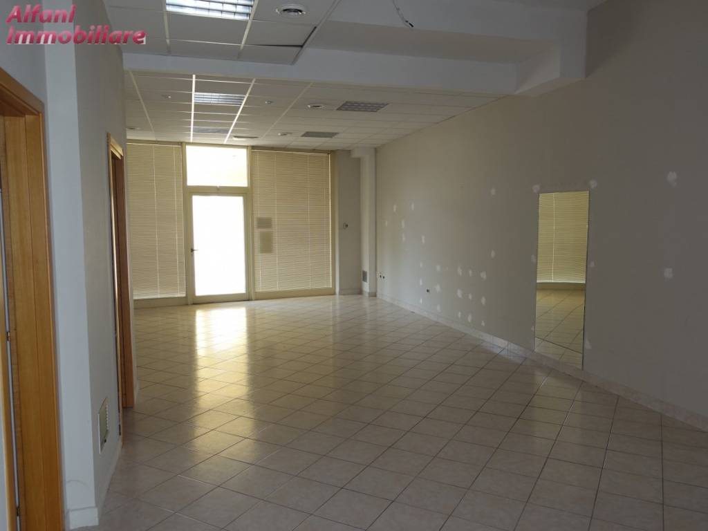 negozio in vendita a Bibbiena