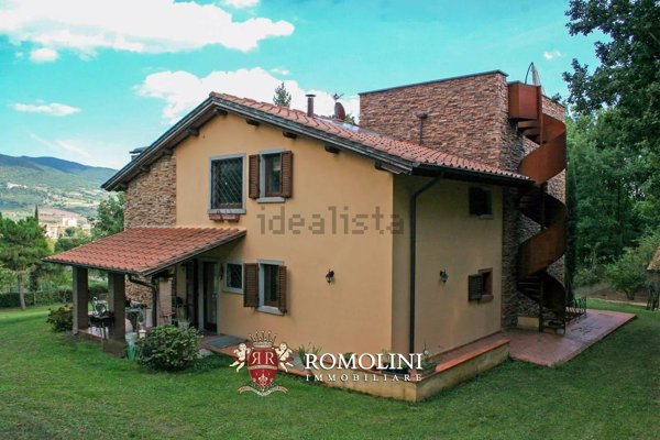 casa indipendente in vendita a Bibbiena