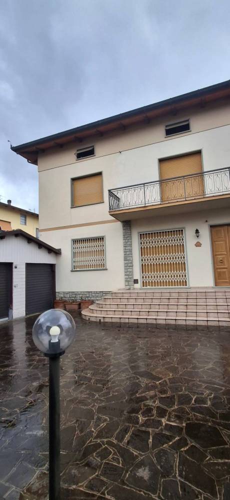 casa indipendente in vendita a Bibbiena in zona Soci