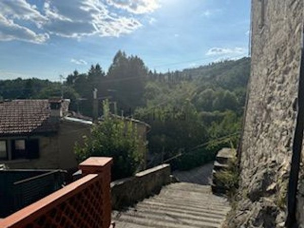 appartamento in vendita a Bibbiena in zona Partina