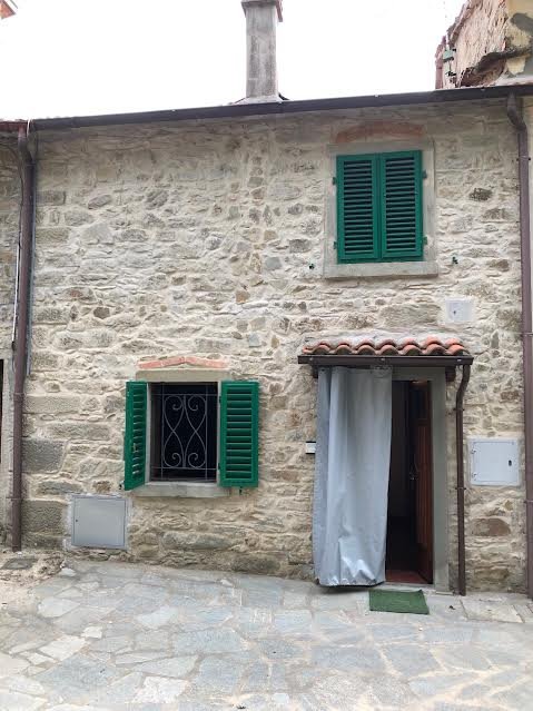 casa indipendente in vendita a Bibbiena in zona Serravalle