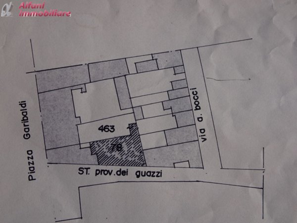 locale di sgombero in vendita a Bibbiena in zona Soci