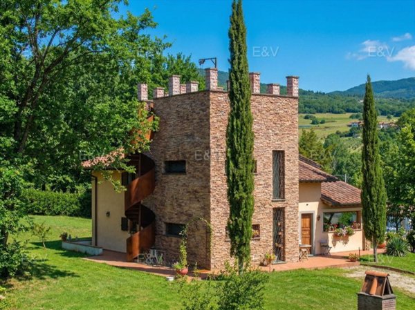 casa indipendente in vendita a Bibbiena in zona Farneta