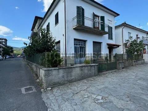 casa indipendente in vendita a Bibbiena in zona Soci