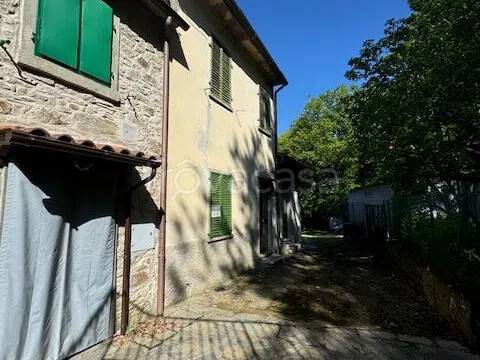casa indipendente in vendita a Bibbiena in zona Serravalle