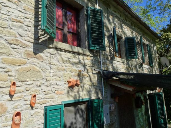 casa indipendente in vendita a Bibbiena in zona Serravalle