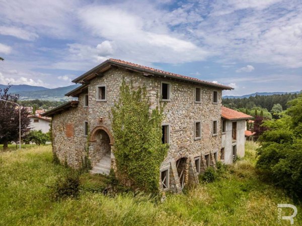 casa indipendente in vendita a Bibbiena in zona Soci