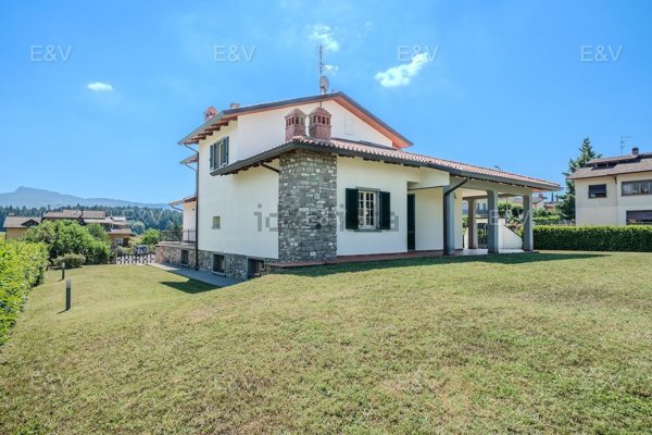 casa indipendente in vendita a Bibbiena in zona Santa Maria del Sasso