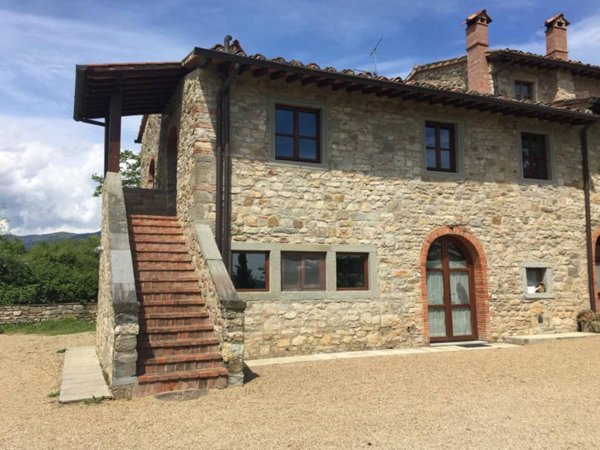casa indipendente in vendita a Bibbiena in zona Farneta