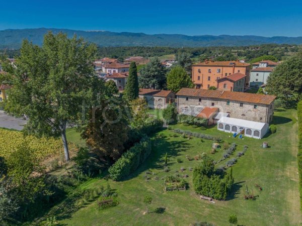 casa indipendente in vendita a Bibbiena in zona Camprena