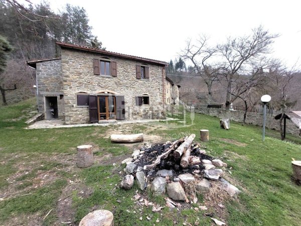 casale in vendita a Bibbiena in zona Serravalle