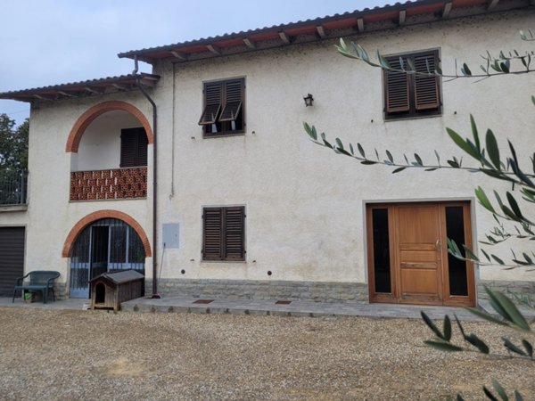 casa indipendente in vendita a Bucine in zona Capannole