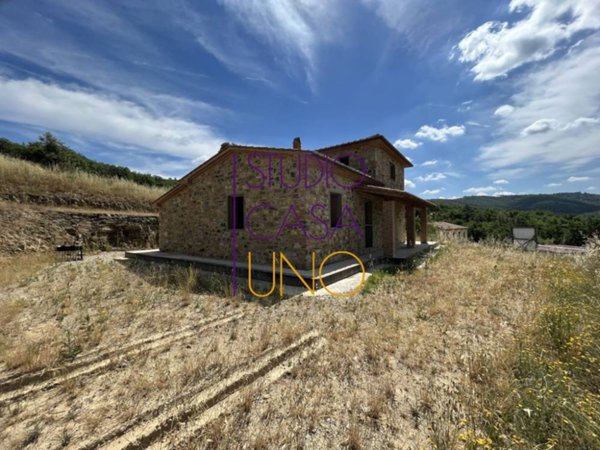 casa indipendente in vendita a Bucine in zona Ambra