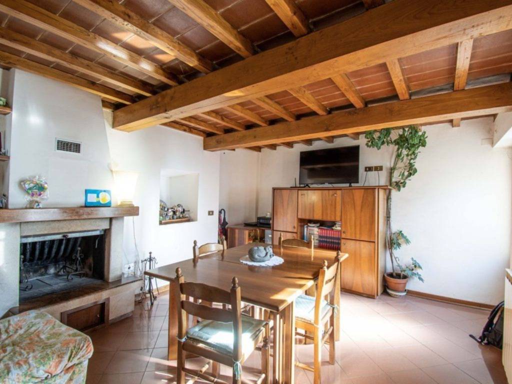 casa indipendente in vendita a Bucine
