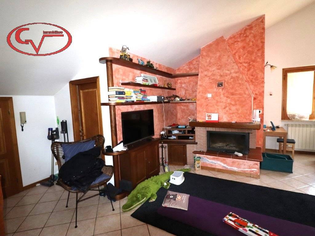 appartamento in vendita a Bucine