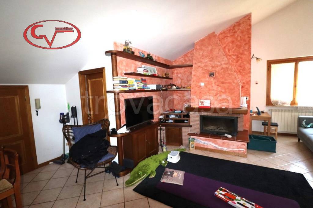 appartamento in vendita a Bucine