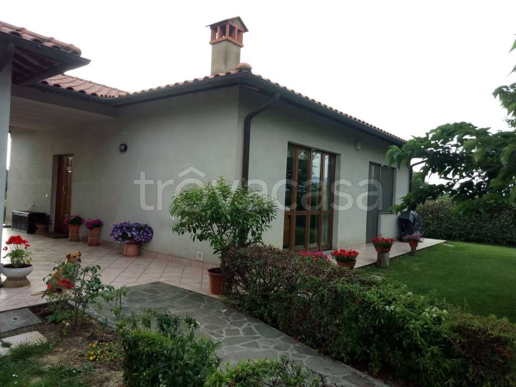 casa indipendente in vendita a Bucine in zona Ambra