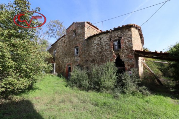 rudere in vendita a Bucine in zona Capannole