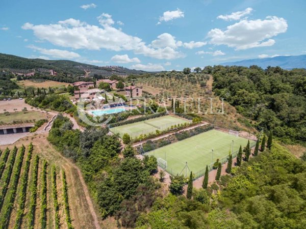 casa indipendente in vendita a Bucine