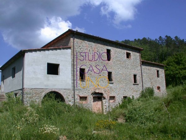 casa indipendente in vendita a Bucine in zona Ambra
