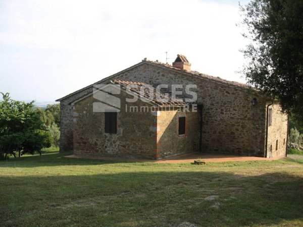 casa indipendente in vendita a Bucine in zona Montebenichi