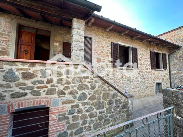 appartamento in vendita a Bucine in zona Pietraviva