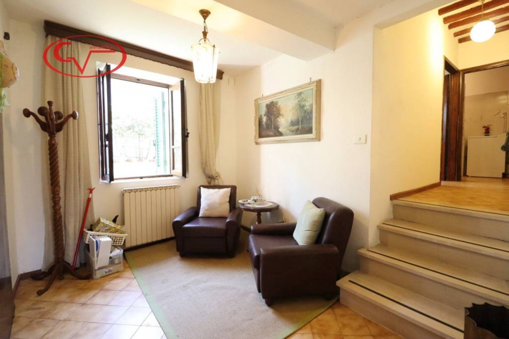 appartamento in vendita a Bucine in zona Badia Agnano