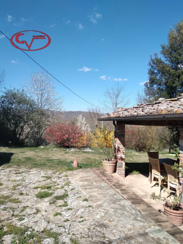 casa indipendente in vendita a Bucine in zona Ambra